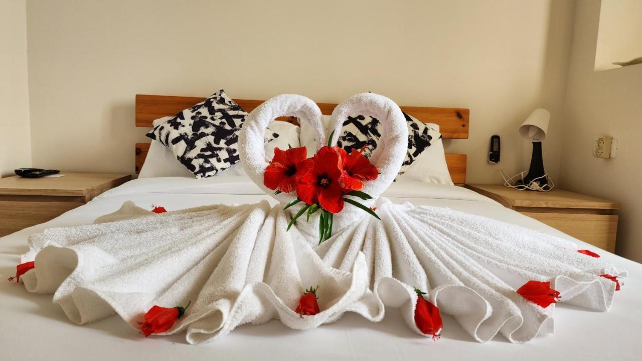 David Hameleh House Aparthotel Netánja Szoba fotó