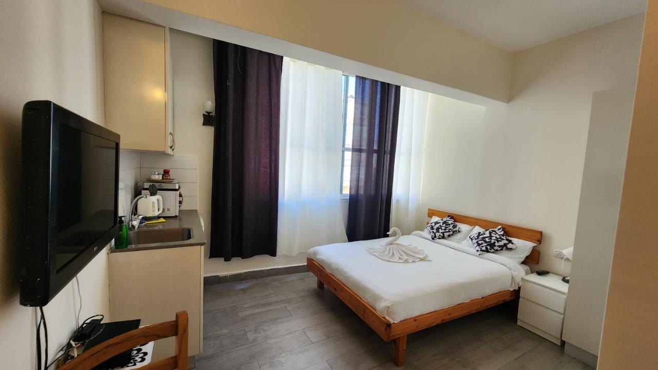 David Hameleh House Aparthotel Netánja Kültér fotó