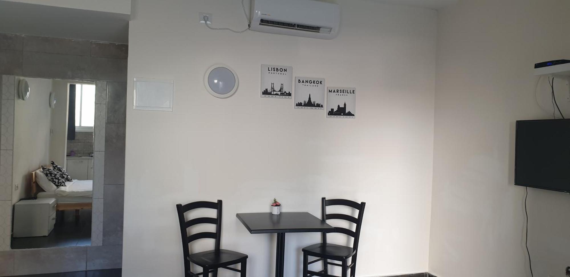 David Hameleh House Aparthotel Netánja Szoba fotó