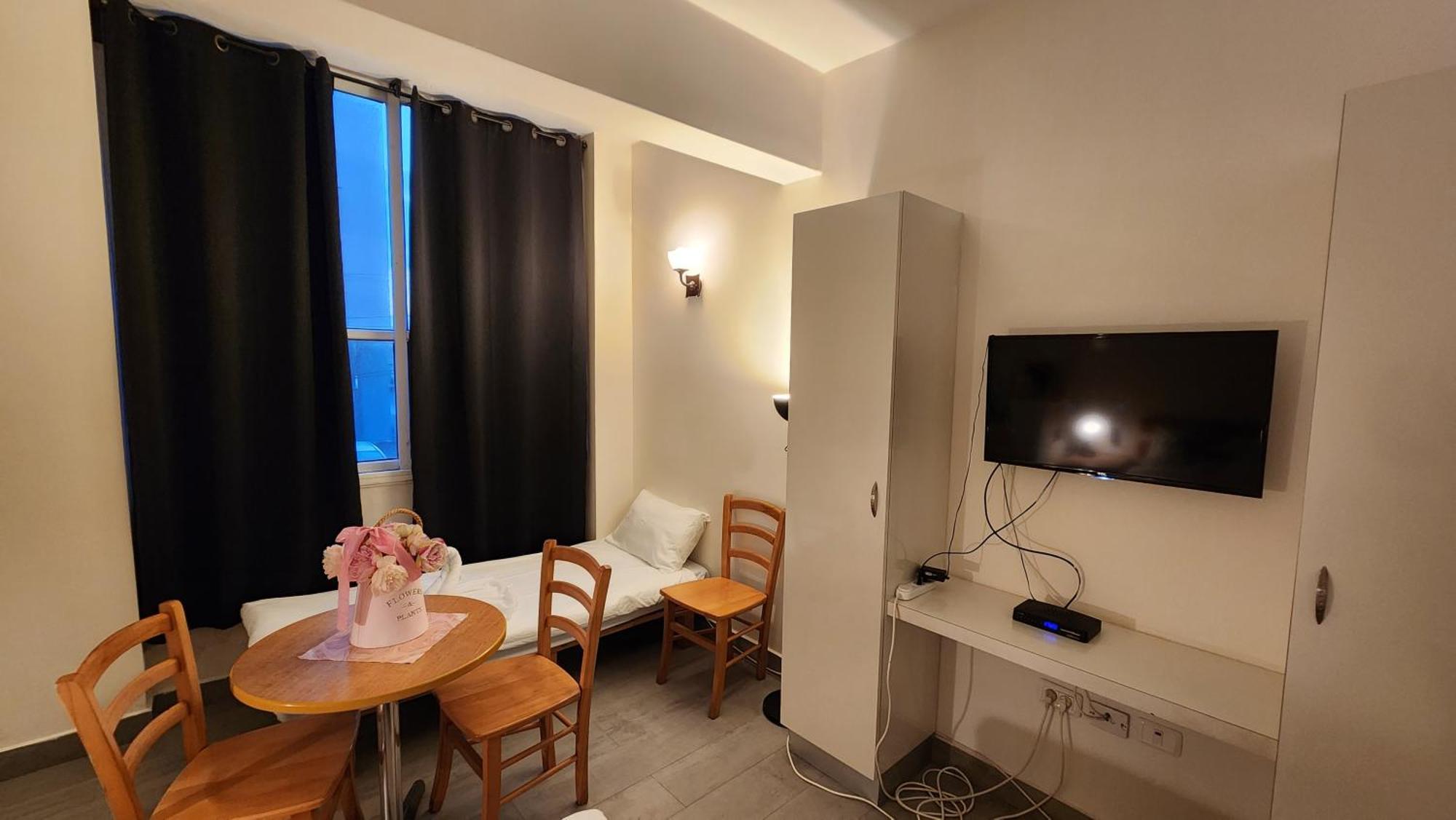 David Hameleh House Aparthotel Netánja Szoba fotó