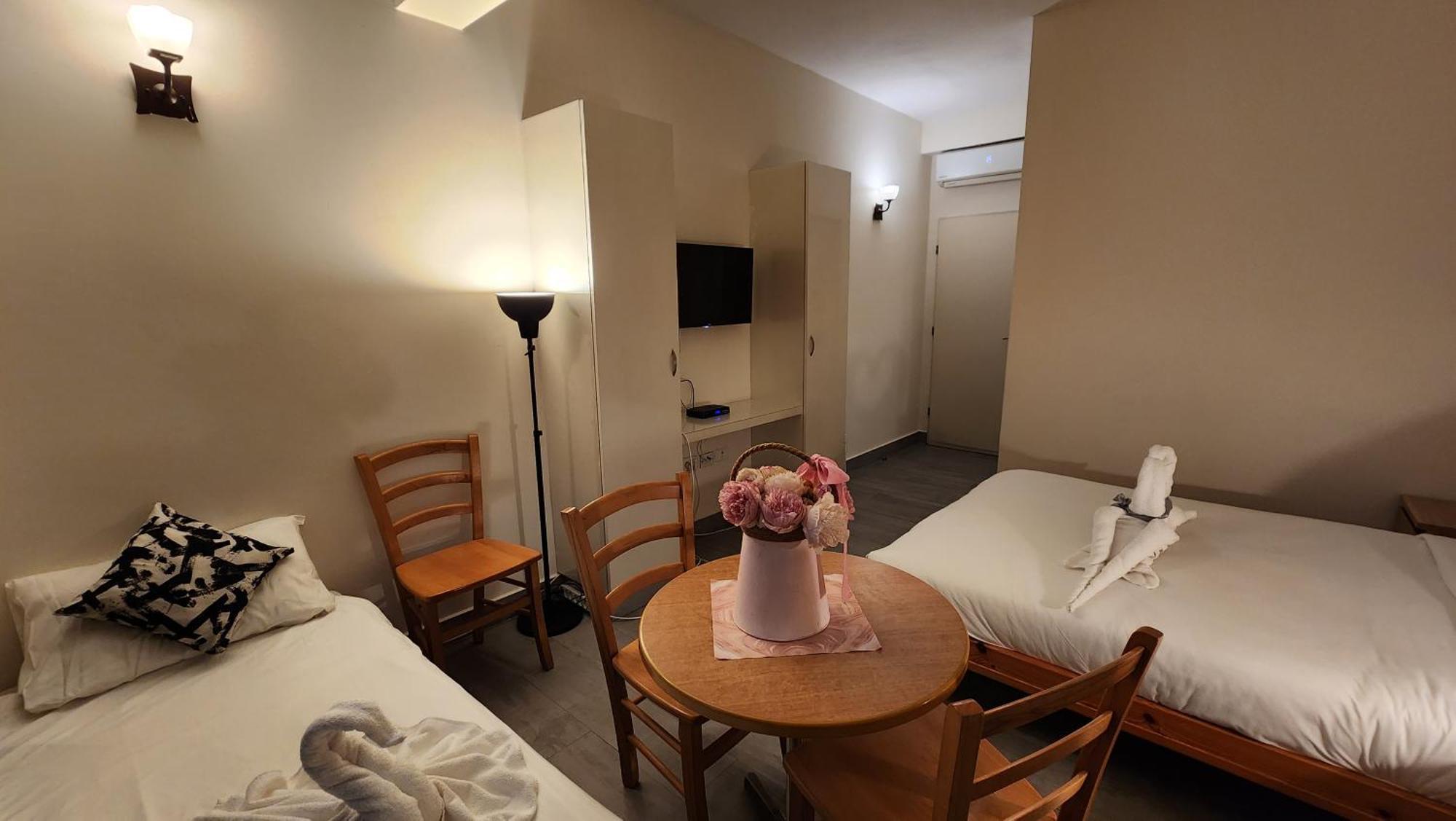 David Hameleh House Aparthotel Netánja Szoba fotó