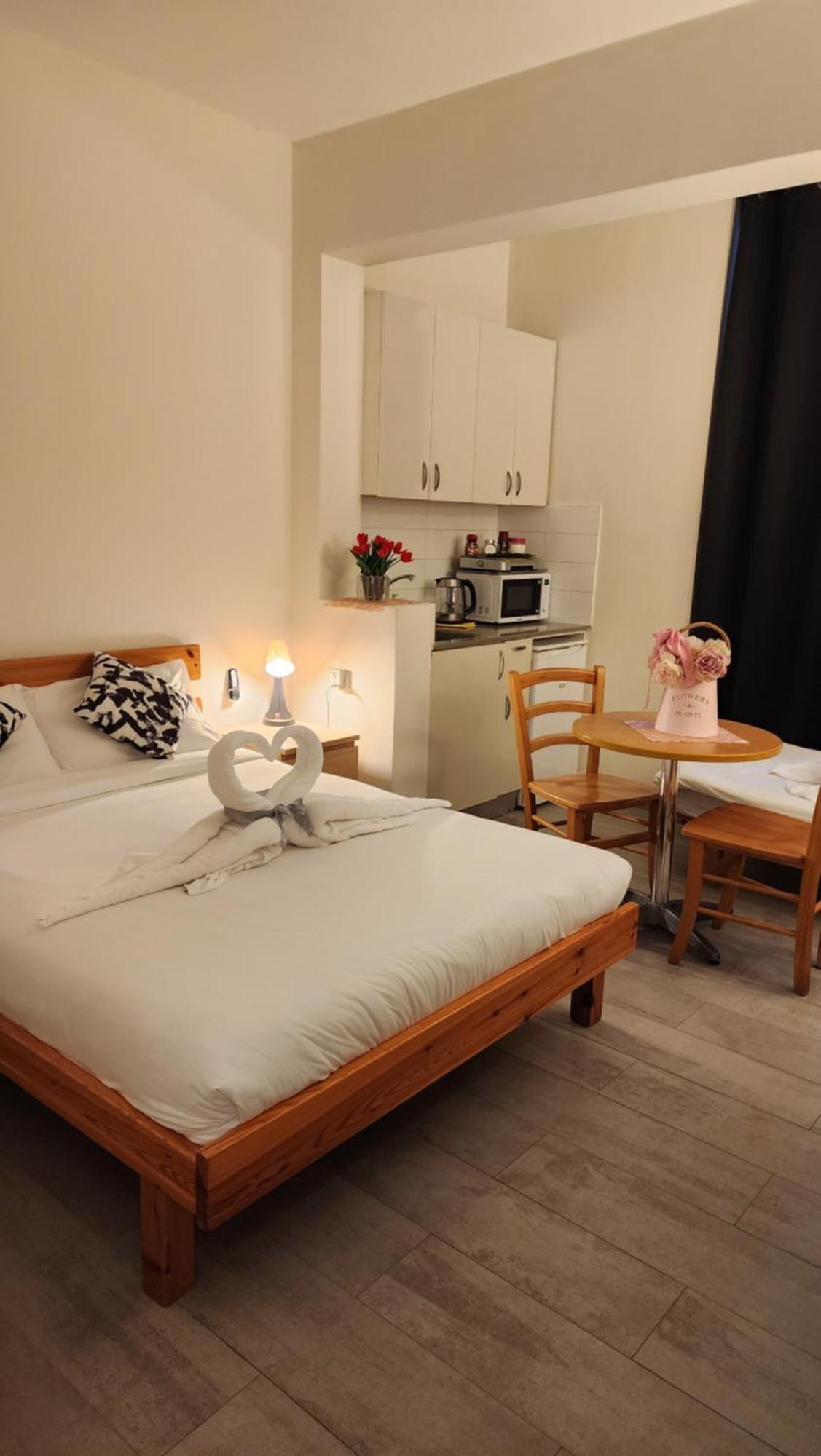 David Hameleh House Aparthotel Netánja Szoba fotó